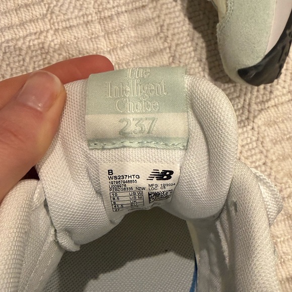 Woman’s New Balance 237 sneaker. Size 10. Color light green - Picture 6 of 6